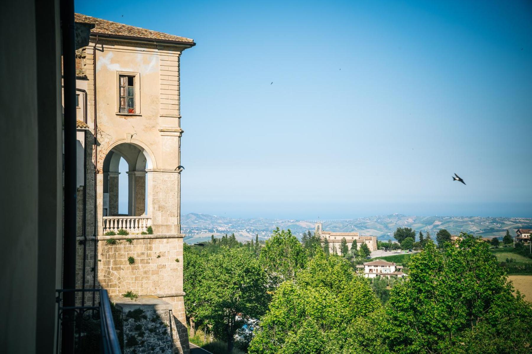 Fortezza Civitella Del Tronto Esterno foto